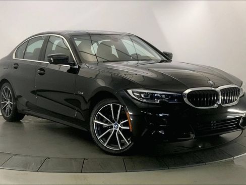 Used 2022 BMW 330e xDrive w/ Premium Package AWD/4WD image 33