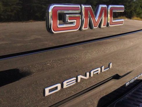 Used 2020 GMC Sierra 2500 Denali w/ Denali Ultimate Package image 41