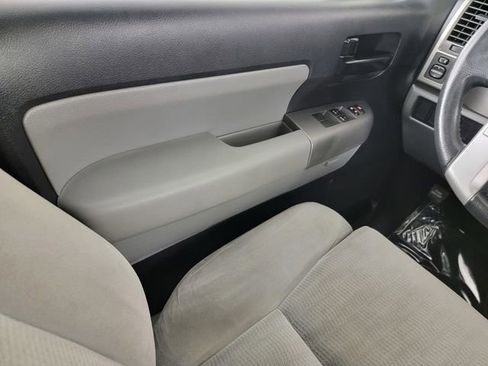 Used 2016 Toyota Sequoia SR5 AWD/4WD image 31