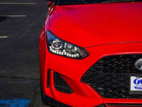 Used 2020 Hyundai Veloster Turbo Ultimate image 9