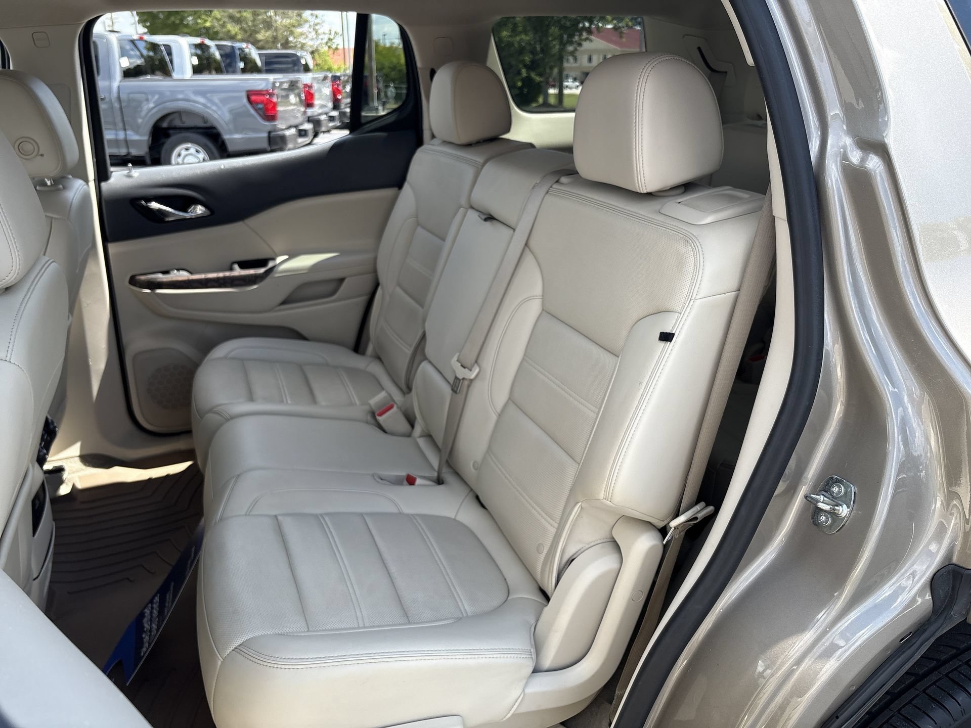 Used 2023 GMC Acadia Denali w/ Denali Ultimate Package FWD image 20