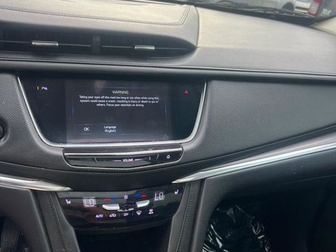 Used 2017 Cadillac XT5 Luxury w/ Driver Awareness Package image 15