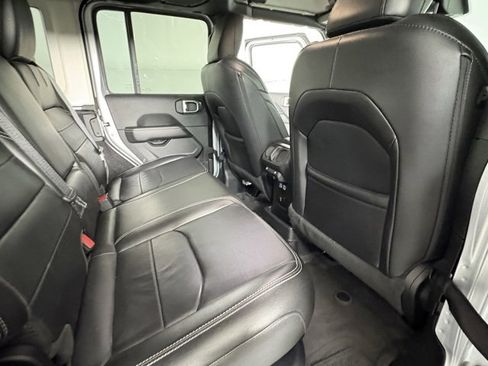 Used 2022 Jeep Wrangler Unlimited Sahara w/ Cold Weather Group image 9