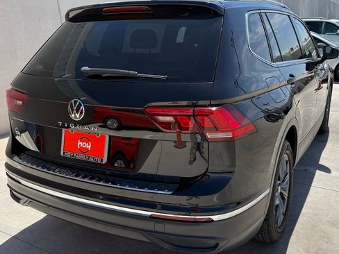 Used 2023 Volkswagen Tiguan SE FWD image 9