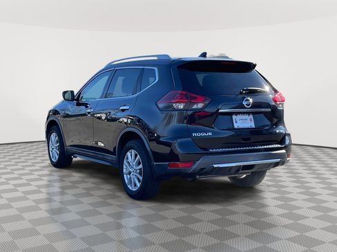 Used 2018 Nissan Rogue SV image 5