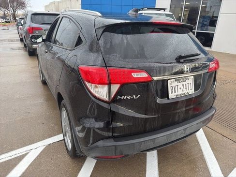 Used 2019 Honda HR-V EX image 7
