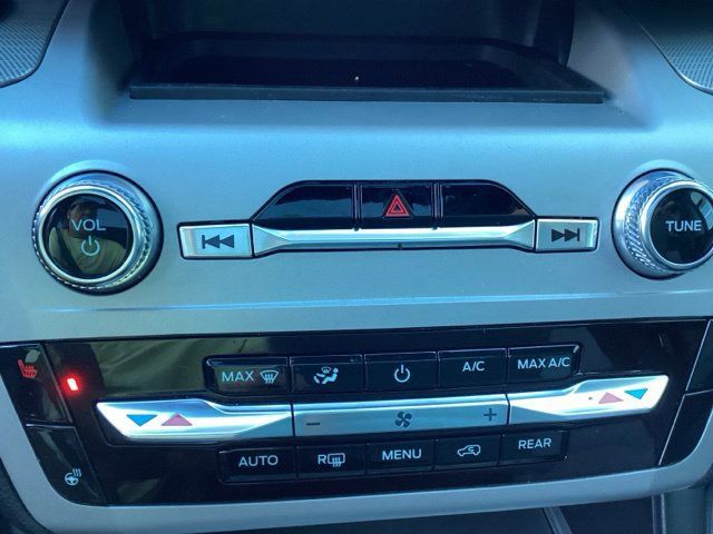 Used 2024 Ford Explorer XLT w/ Equipment Group 202A AWD/4WD image 33