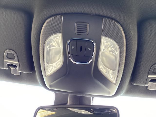Used 2024 Jeep Compass Trailhawk w/ Trailer Tow Group AWD/4WD image 18