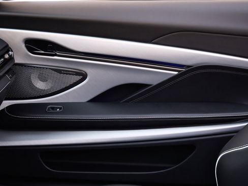 New 2026 Aston Martin Vanquish Convertible image 20