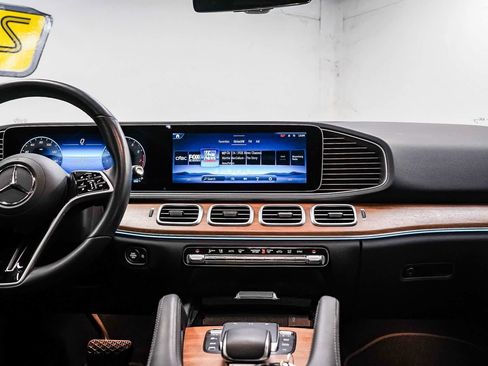 Used 2025 Mercedes-Benz GLE 450 4MATIC image 13
