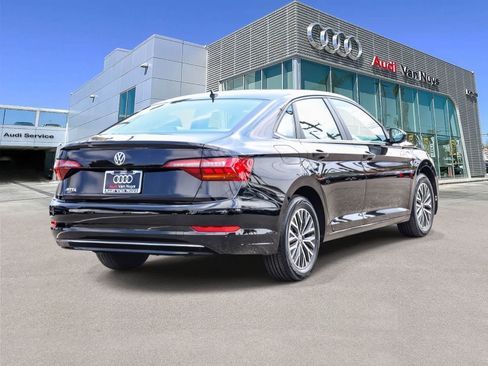 Used 2019 Volkswagen Jetta SE FWD image 4