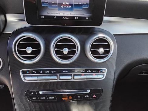 Used 2018 Mercedes-Benz GLC 300 4MATIC image 12