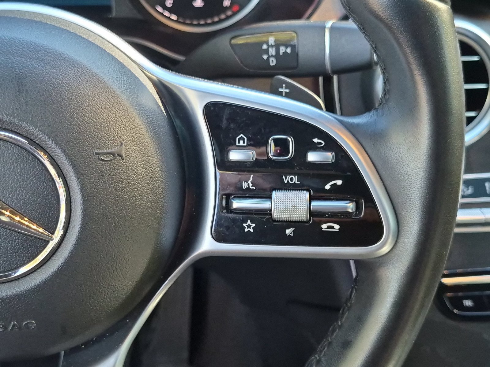 Used 2022 Mercedes-Benz GLC 300 4MATIC image 17