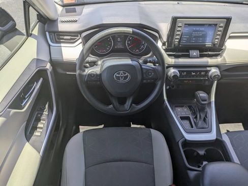 Used 2021 Toyota RAV4 XLE FWD image 16
