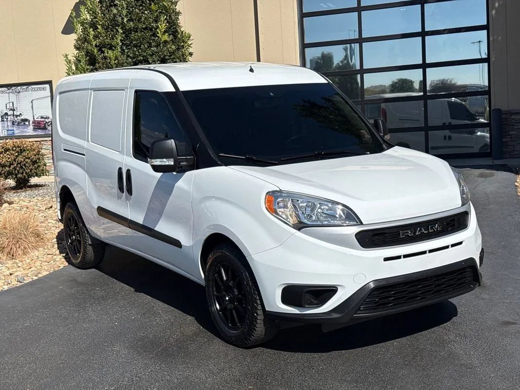 Used 2022 RAM ProMaster City Tradesman FWD image 3