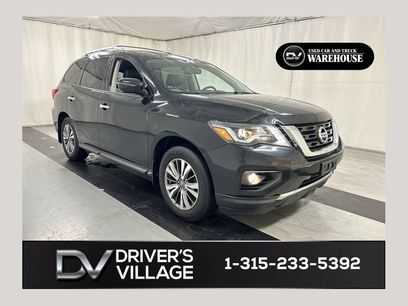 Used 2017 Nissan Pathfinder SL w/ Trailer Tow Package