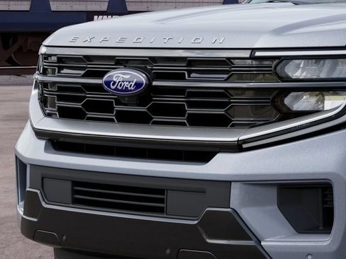 New 2027 Ford Expedition Platinum w/ Driver's Package AWD/4WD image 17