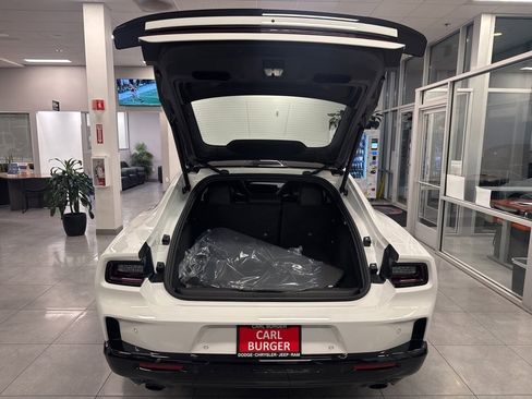 New 2026 Dodge Charger Daytona Scat Pack image 5