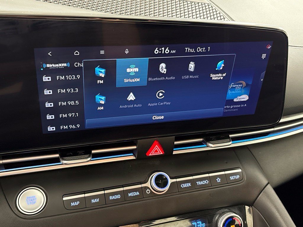 Used 2024 Hyundai Elantra SEL FWD image 35
