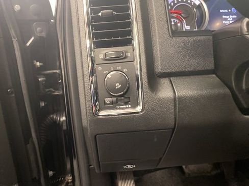 Used 2013 RAM 1500 Laramie w/ Convenience Group image 20