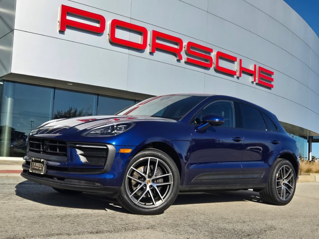 Certified 2024 Porsche Macan AWD/4WD image 1