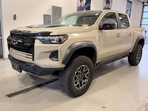 Used 2024 Chevrolet Colorado ZR2 w/ ZR2 Convenience Package III image 7