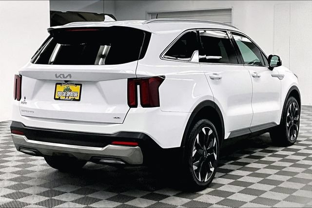 Used 2025 Kia Sorento EX AWD/4WD image 13