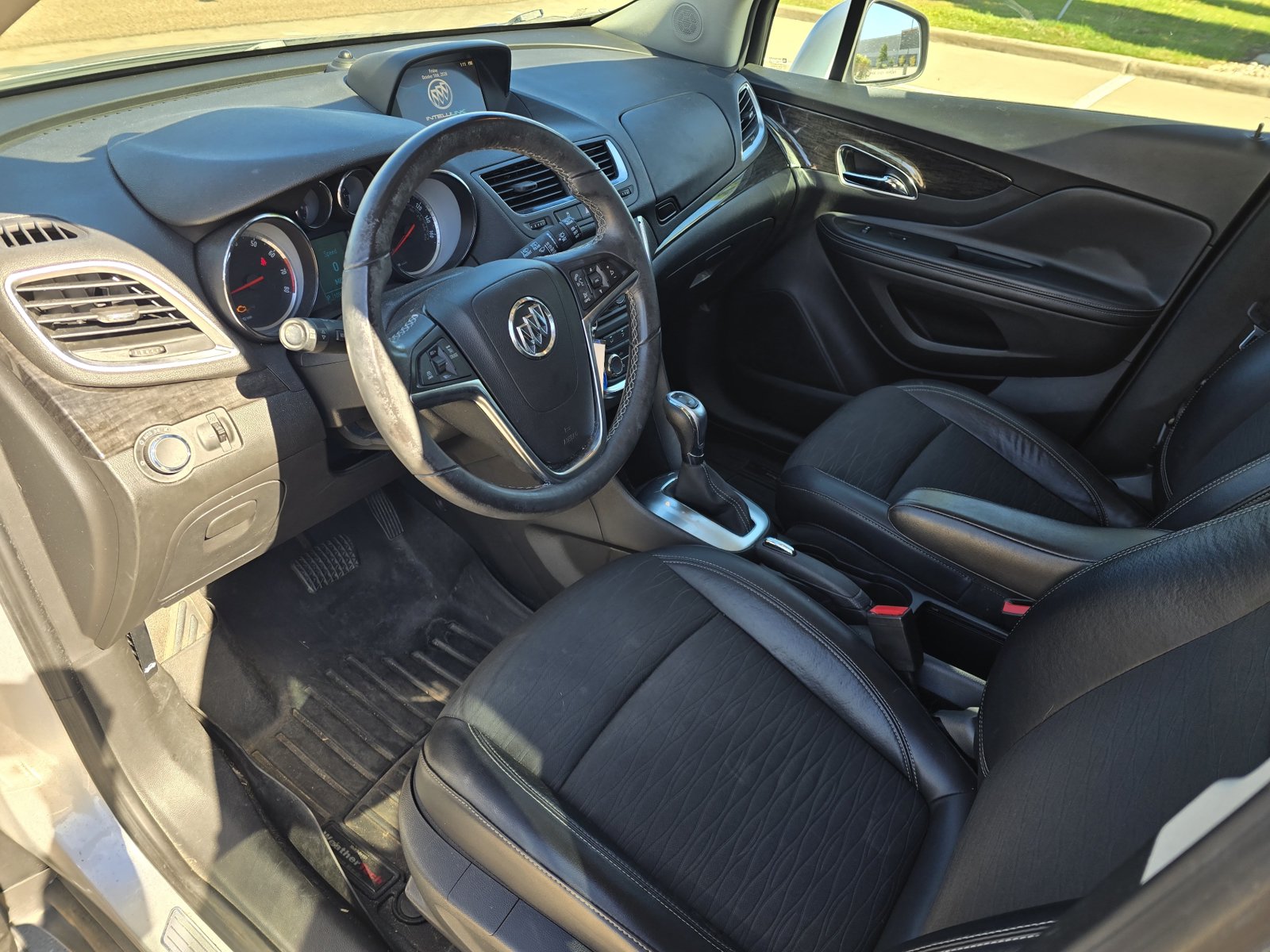 Used 2015 Buick Encore FWD image 25