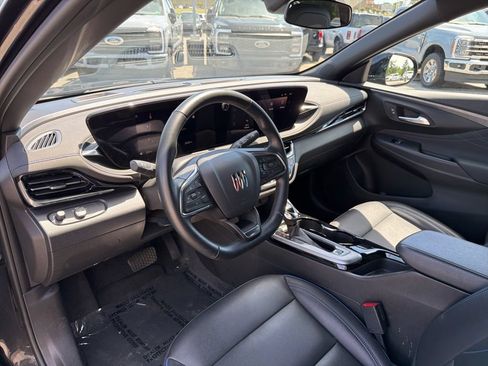 Used 2025 Buick Envista Sport Touring FWD image 11