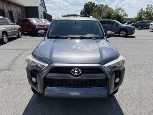 Used 2014 Toyota 4Runner SR5 RWD image 10