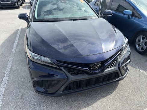 Used 2022 Toyota Camry SE w/ Convenience Package FWD image 2