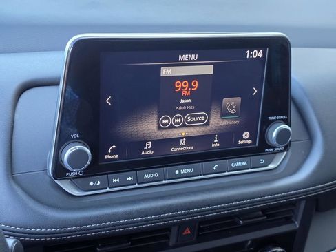 Used 2024 Nissan Rogue S image 14