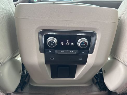 Used 2021 GMC Yukon Denali w/ Advanced Technology Package image 21