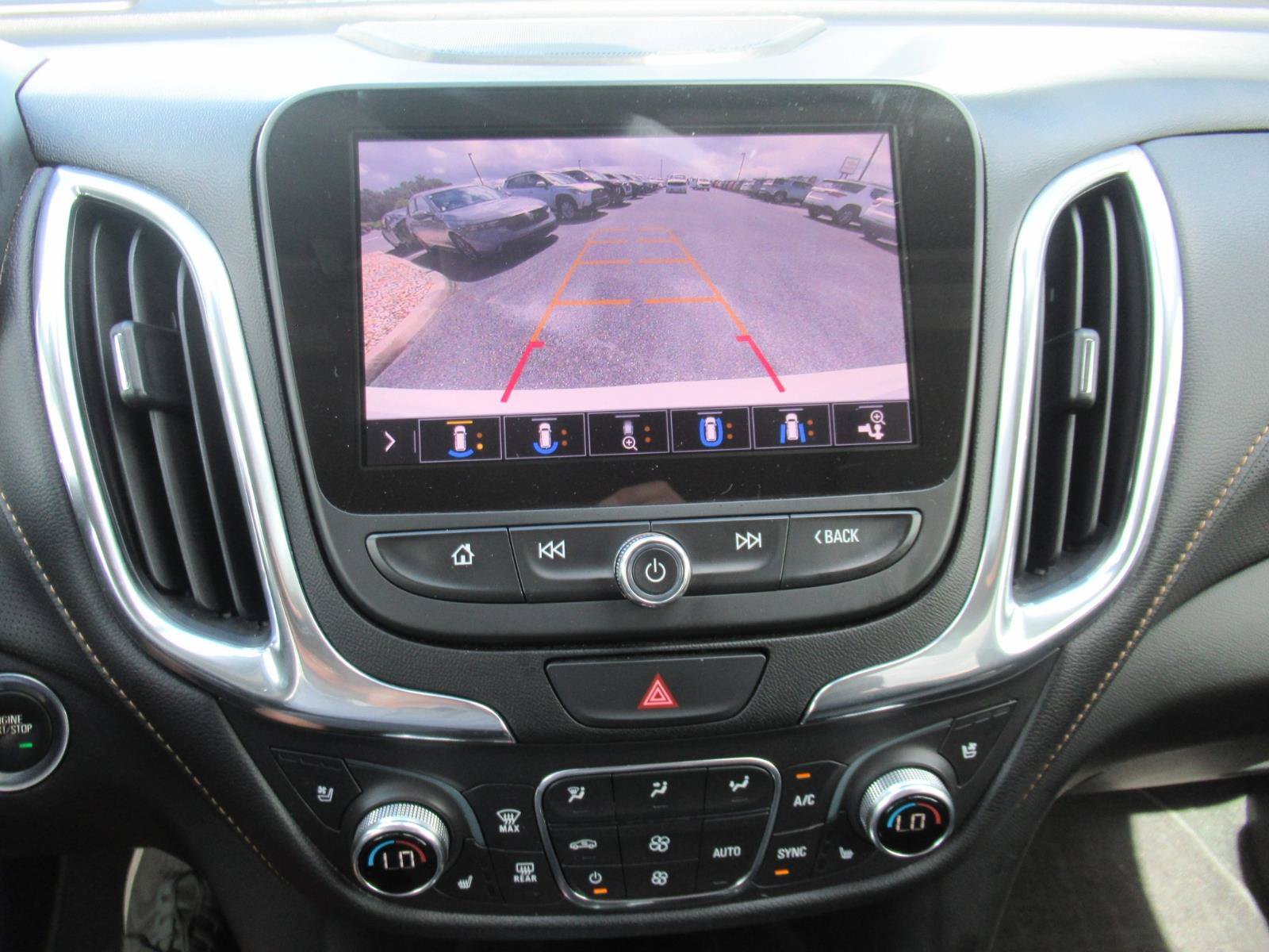 Used 2020 Chevrolet Equinox Premier FWD image 30