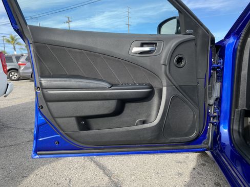 Used 2019 Dodge Charger SXT w/ Driver Confidence Group image 13