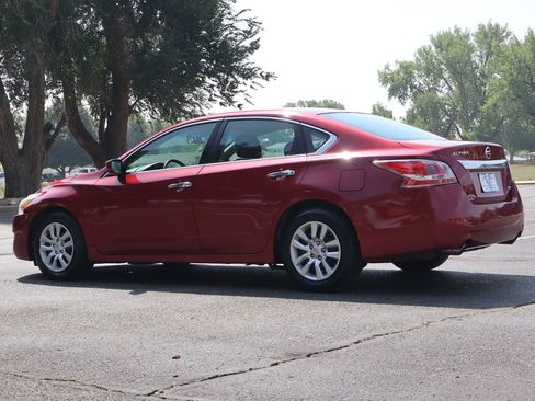 Used 2014 Nissan Altima 2.5 S FWD image 7
