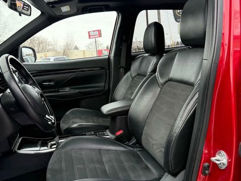 Used 2019 Mitsubishi Outlander LE image 10