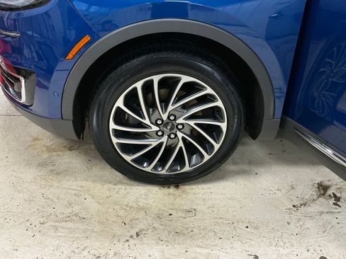 Used 2020 Lincoln Nautilus Reserve w/ Equipment Group 201A image 15