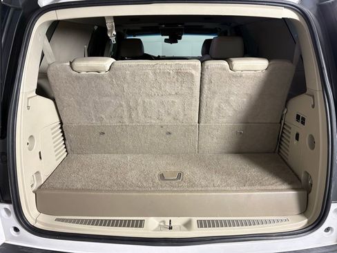 Used 2017 Cadillac Escalade Premium Luxury image 19