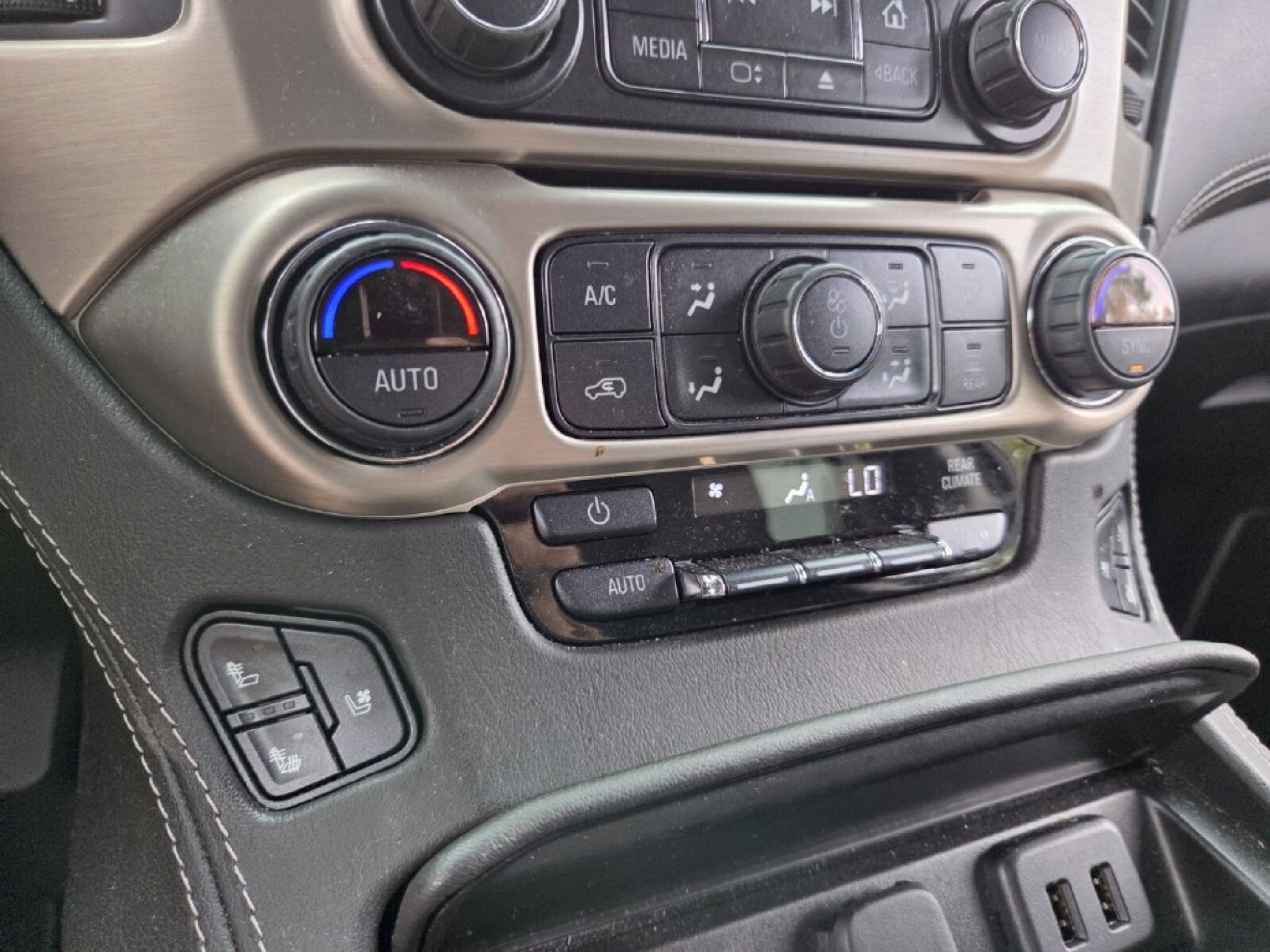 Used 2020 GMC Yukon Denali w/ Open Road Package AWD/4WD image 22