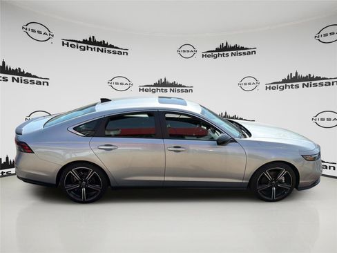 Used 2024 Honda Accord Sport image 6