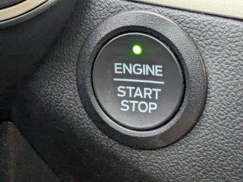 Used 2022 Ford Escape SEL FWD image 33