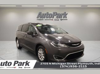 Certified 2017 Chrysler Pacifica Touring Plus w/ Tire & Wheel Group FWD video 1