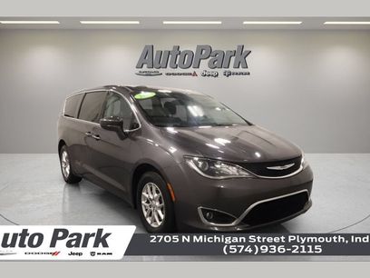 Certified 2017 Chrysler Pacifica Touring Plus w/ Tire & Wheel Group