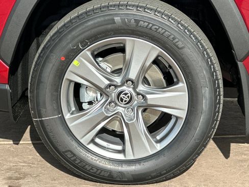 New 2025 Toyota RAV4 XLE image 33