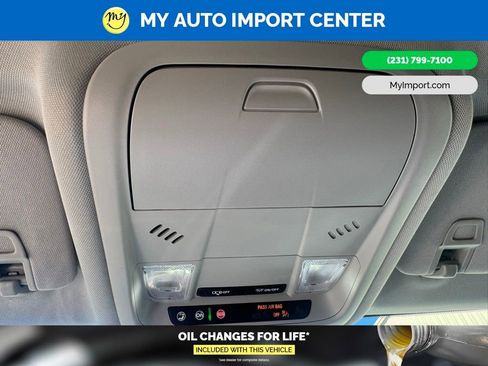 Used 2022 Chevrolet Equinox LT AWD/4WD image 24