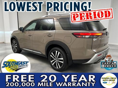Used 2024 Nissan Pathfinder Platinum w/ Cargo Package image 5