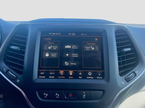 Used 2023 Jeep Cherokee Altitude Lux image 19