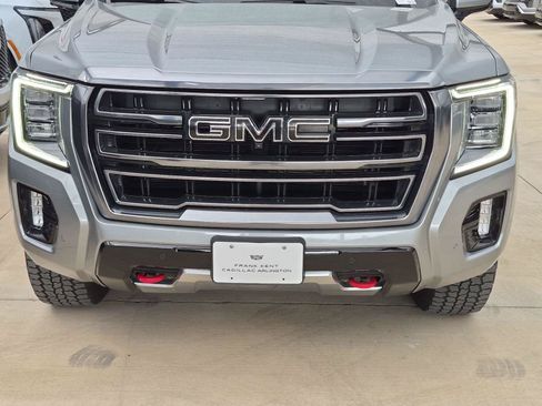 Used 2023 GMC Yukon AT4 w/ AT4 Premium Package AWD/4WD image 6