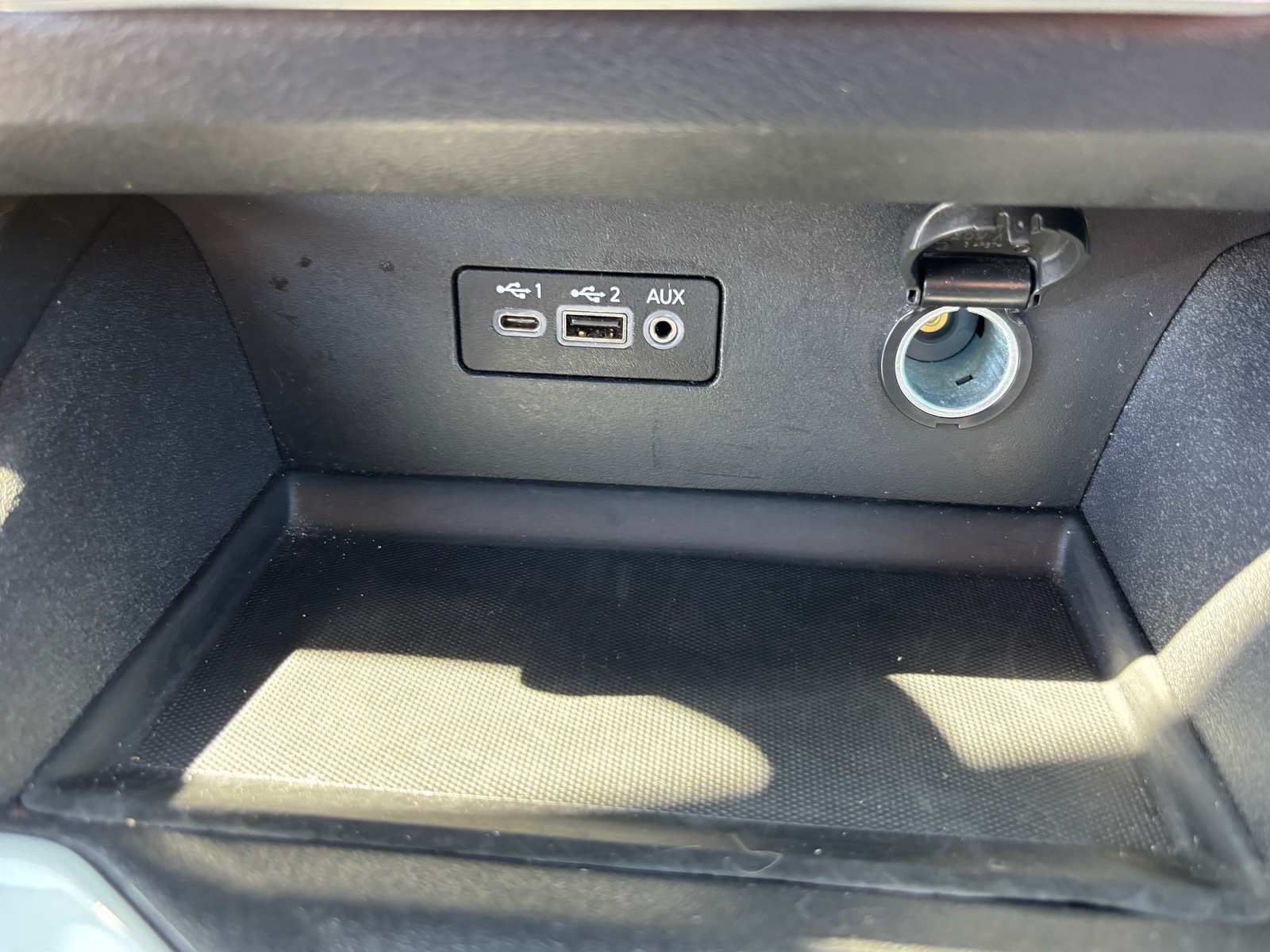 Used 2025 Nissan Altima 2.5 SV FWD image 15